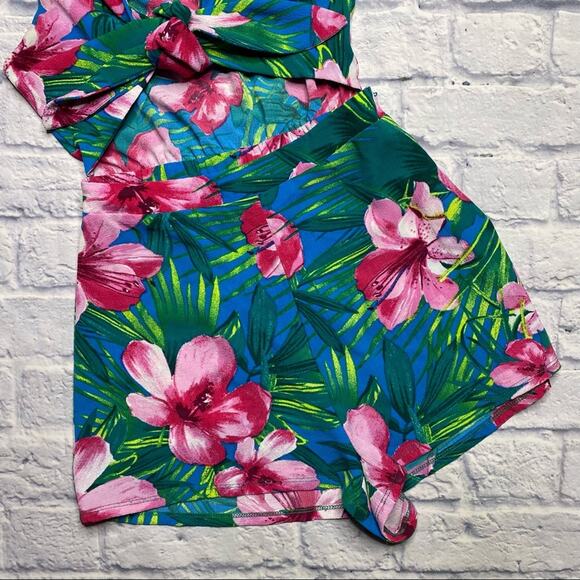 Show Me Your Mumu Nantucket Romper in Lady Luau - Picture 4 of 9